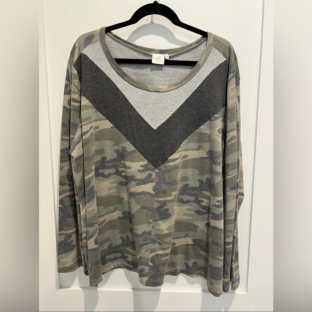 long sleeve olive camo colorblocked contrast chevron tee shirt size 3x 22/24